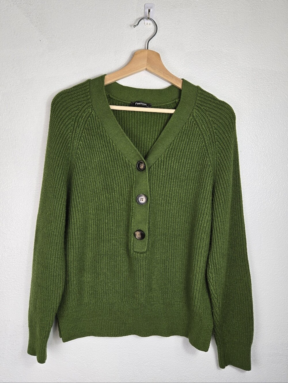 Ribbed Knit Olive Green Sweater Half Button Down Long Sleeve size Large V-neck
